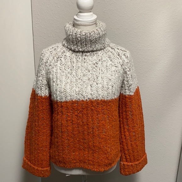 Chanel Cashmere blend chunky sweater